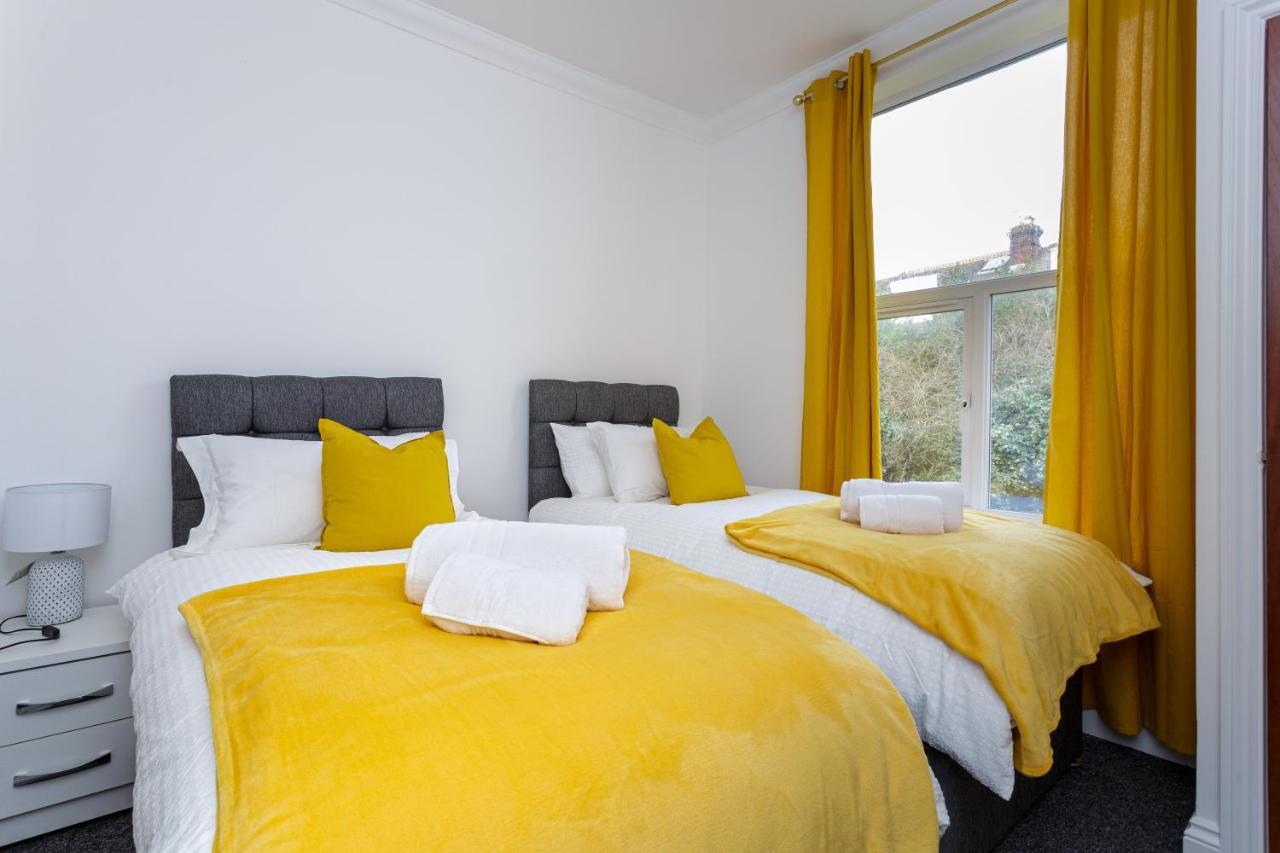 Luxury Granada Apartments - 1 & 2 Bed Flats W Free Parking Perfect For Contractors, Students Near The Beach Портцмаус Номер фото