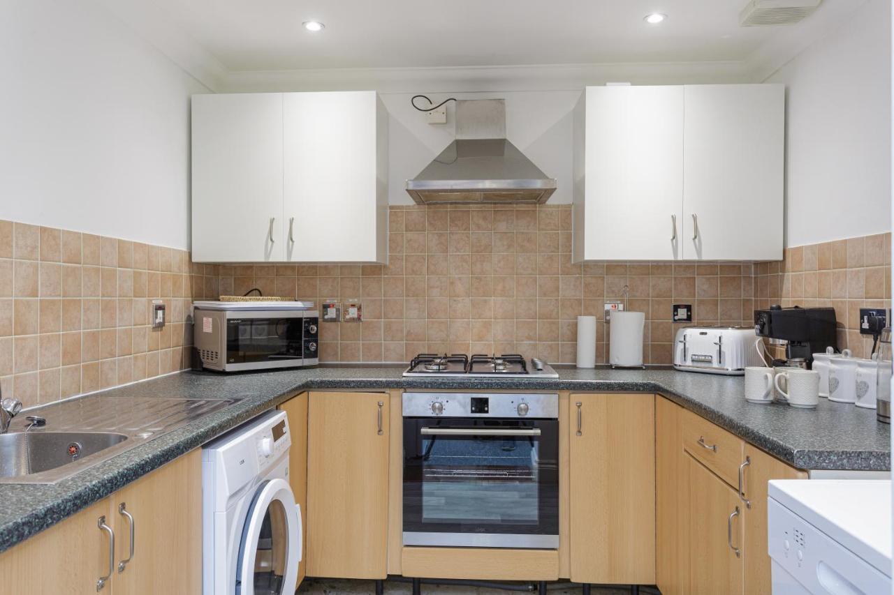 Luxury Granada Apartments - 1 & 2 Bed Flats W Free Parking Perfect For Contractors, Students Near The Beach Портцмаус Номер фото